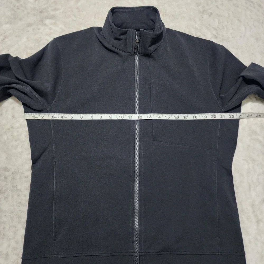 Lululemon Men's Sojourn Jacket  Size L  Black  Full Zip sporty casual